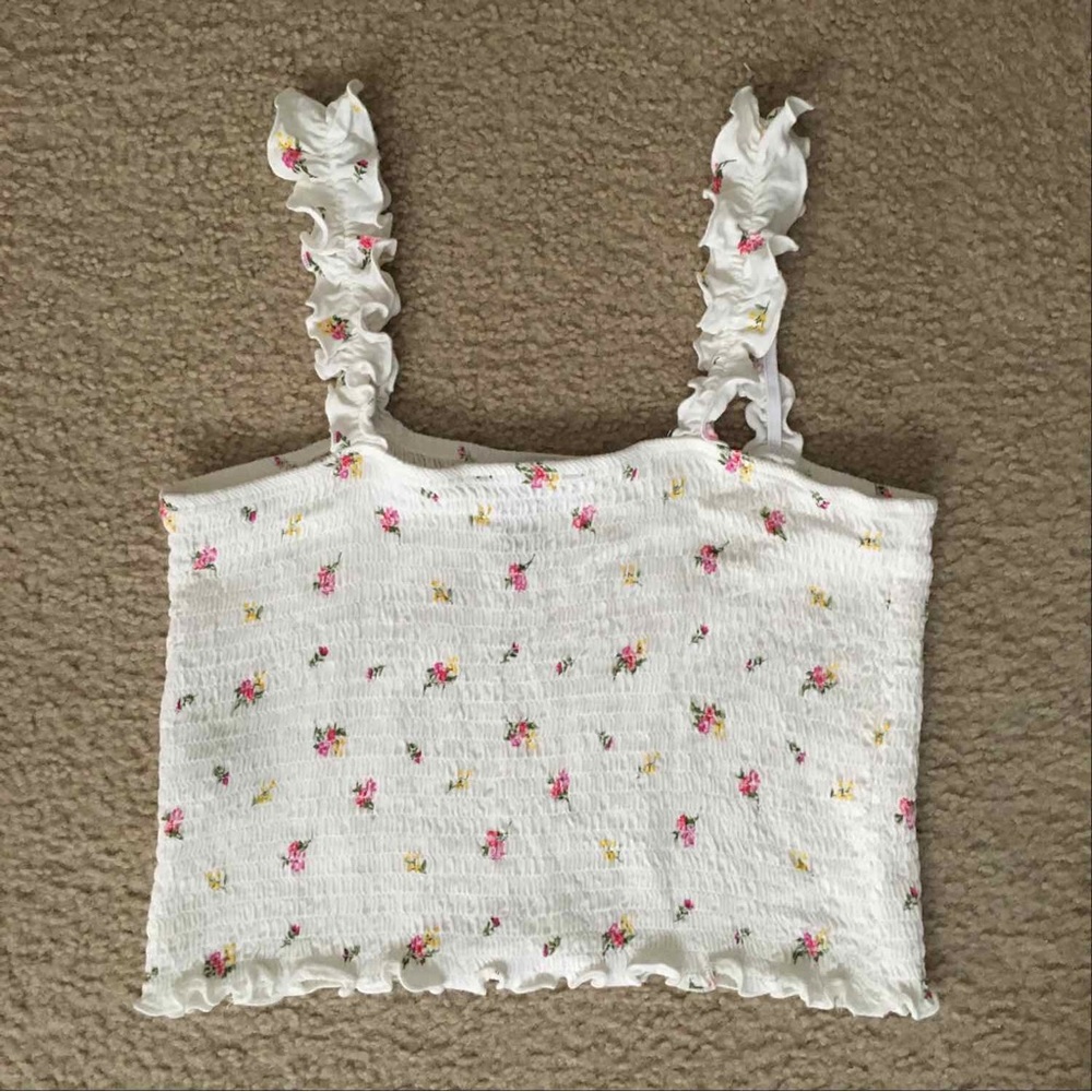 Forever21 White Ruffled-Sleeve Floral Crop Top